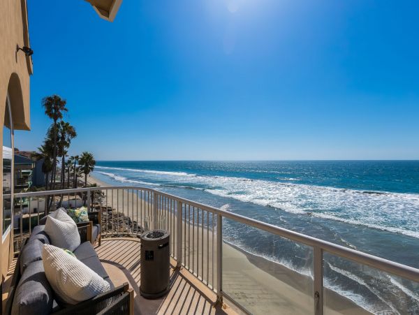 Oceanfront Vacation Home In Oceanside 6 Bedrooms Ocean View