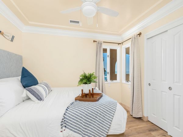 Oceanfront Vacation Home In Oceanside 6 Bedrooms Ocean View