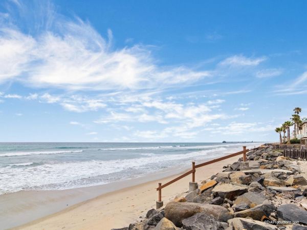San Diego Beach Communities North Condo 995693