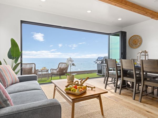 Beachfront Vacation Home In Oceanside 14 Guests