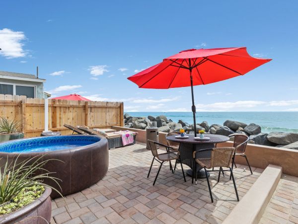 Beachfront Vacation Home In Oceanside 14 Guests