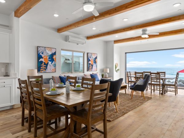 Beachfront Vacation Home In Oceanside 14 Guests