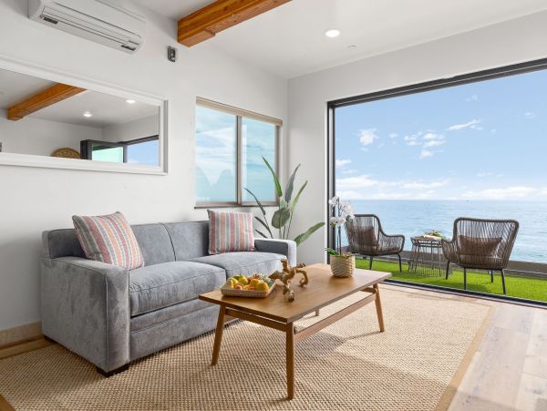 Beachfront Vacation Home In Oceanside 14 Guests