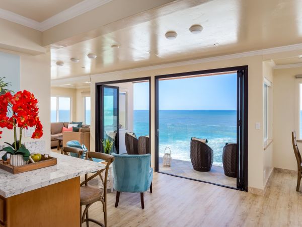 San Diego Beach Communities North Condo 995698