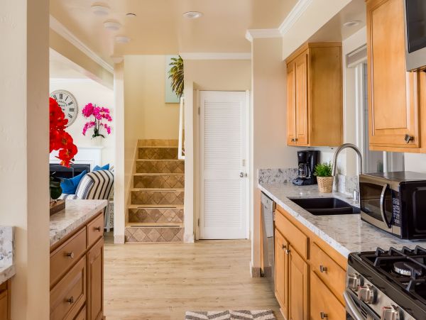 San Diego Beach Communities North Condo 995698