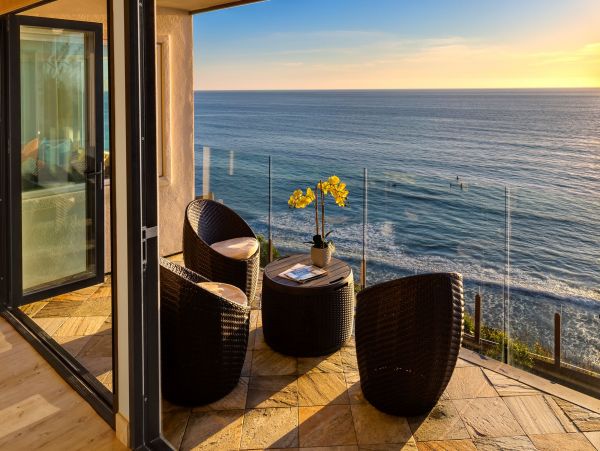 San Diego Beach Communities North Condo 995698