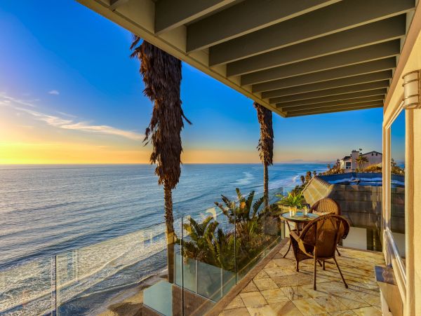 San Diego Beach Communities North Condo 995698