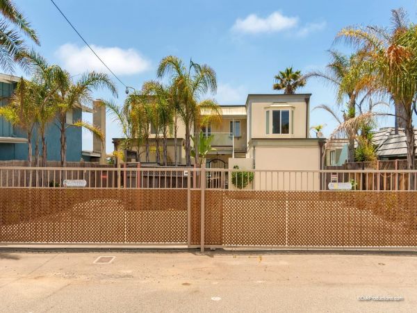 San Diego Beach Communities North Condo 995698