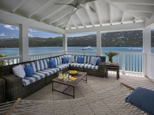 Beachfront Six-Bedroom Deluxe Vacation Home in St Thomas