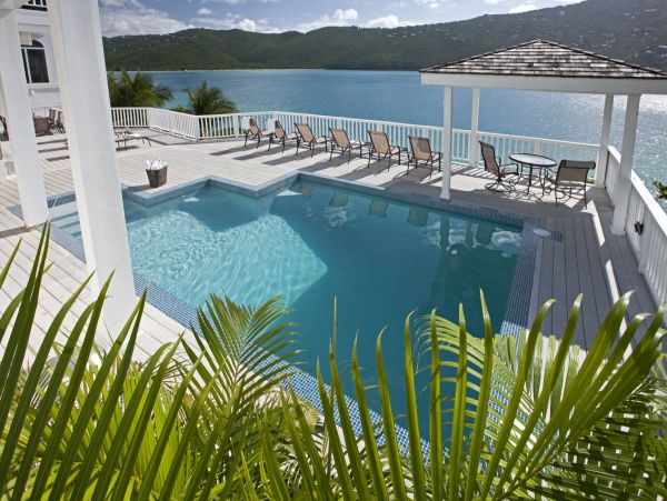 Beachfront Six-Bedroom Deluxe Vacation Home in St Thomas