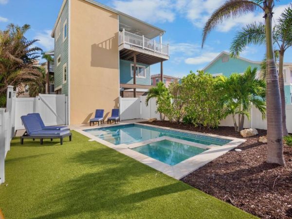 Bradenton Beach Vacation Home With Pool Steps From Beach