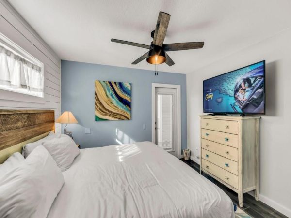 Bradenton Beach Vacation Home With Pool Steps From Beach