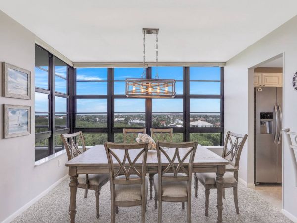 Oceanfront Two Bedroom Condo with Ocean Views