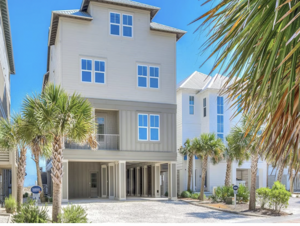 Gorgeous House with 10 Bedrooms in Orange Beach