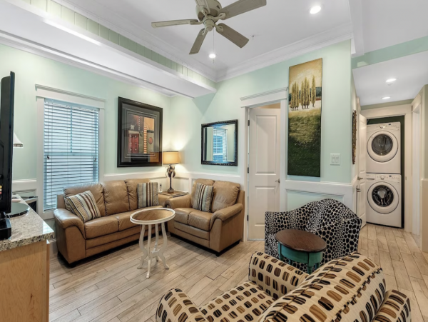 Gorgeous House with 10 Bedrooms in Orange Beach
