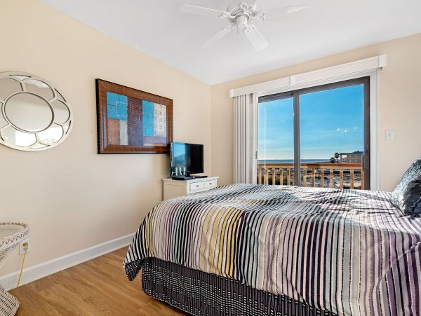 Beachfront Duplex Sleeps 22- 44 Guests Real Beach House