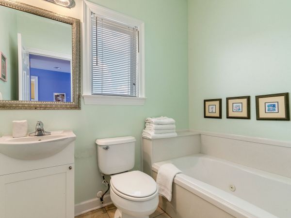 Gorgeous 6 Bedroom Vacation Home Ideal Location 22 Guests
