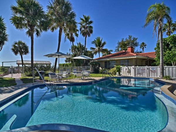 Lovely One Bedroom Longboat Key Condo Direct Beach Access