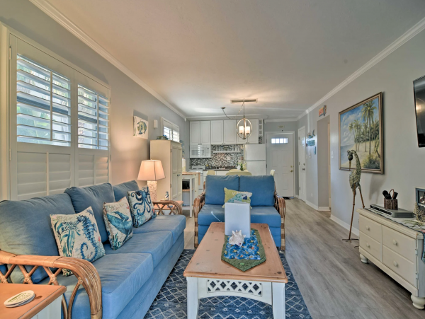 Lovely One Bedroom Longboat Key Condo Direct Beach Access