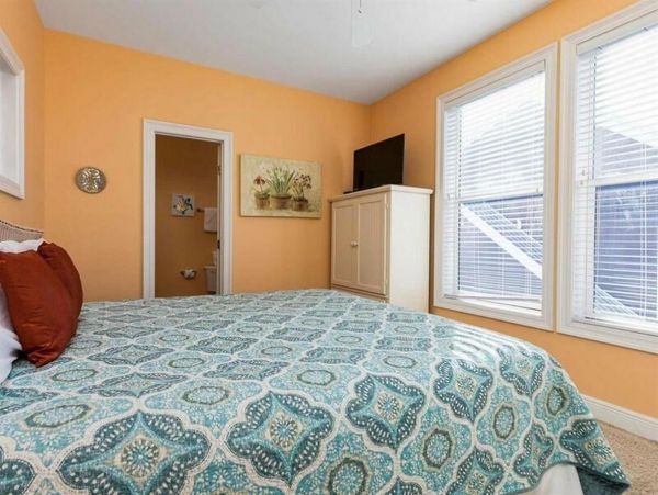 Eight Bedroom Beach Or Rent Both Sides of Duplex