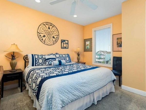 Eight Bedroom Beach Or Rent Both Sides of Duplex