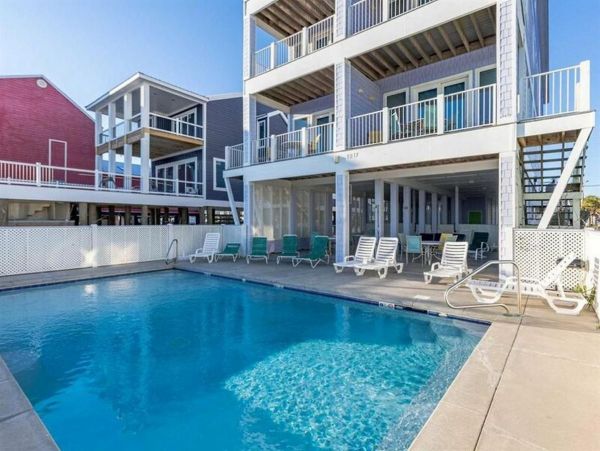 Eight Bedroom Beach Or Rent Both Sides of Duplex