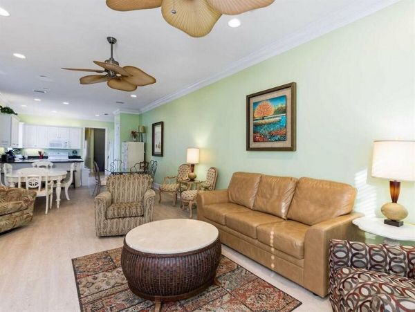 Eight Bedroom Beach Or Rent Both Sides of Duplex