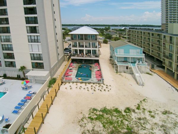 On Beach Gulf Shores Vacation Home Sleeps 56 Guests