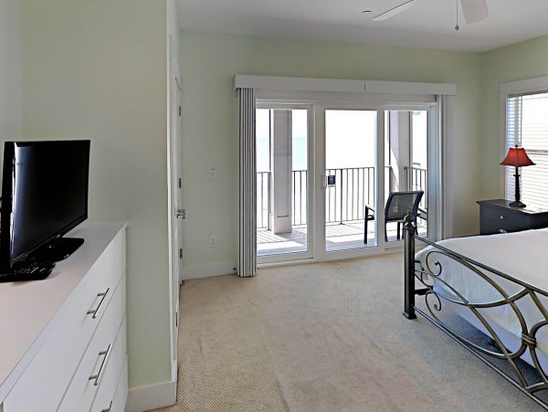 On Beach Gulf Shores Vacation Home Sleeps 56 Guests