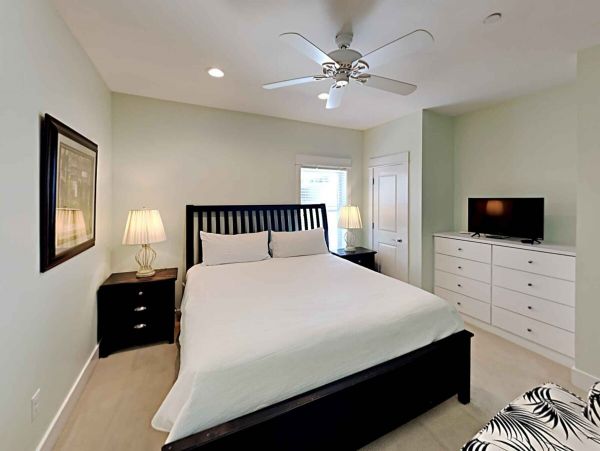 On Beach Gulf Shores Vacation Home Sleeps 56 Guests