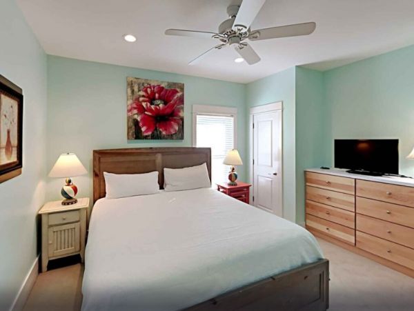 On Beach Gulf Shores Vacation Home Sleeps 56 Guests