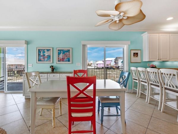 Spacious Stroll To Beach Access Vacation Home