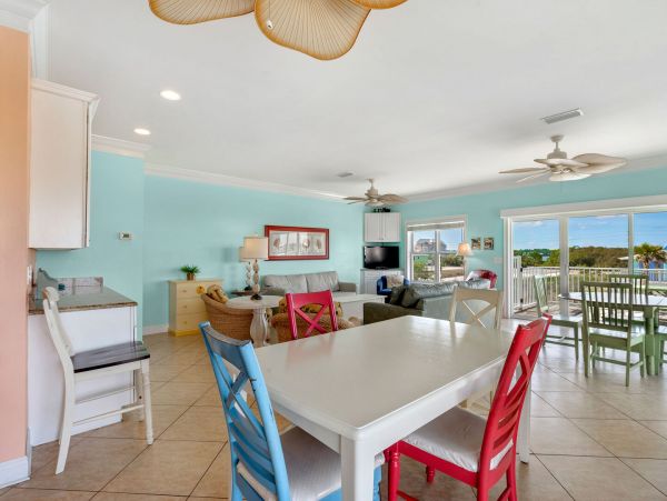 Spacious Stroll To Beach Access Vacation Home