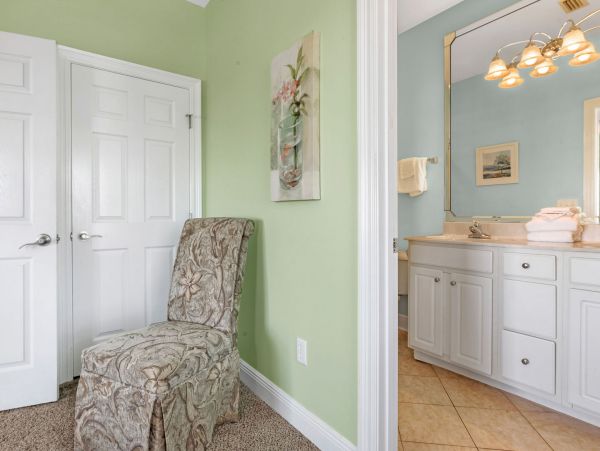 Spacious Stroll To Beach Access Vacation Home