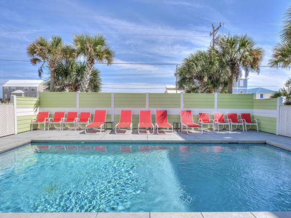 Spacious Stroll To Beach Access Vacation Home