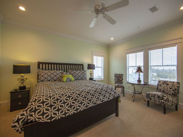Beach House with Private Pool Can Sleep 44!