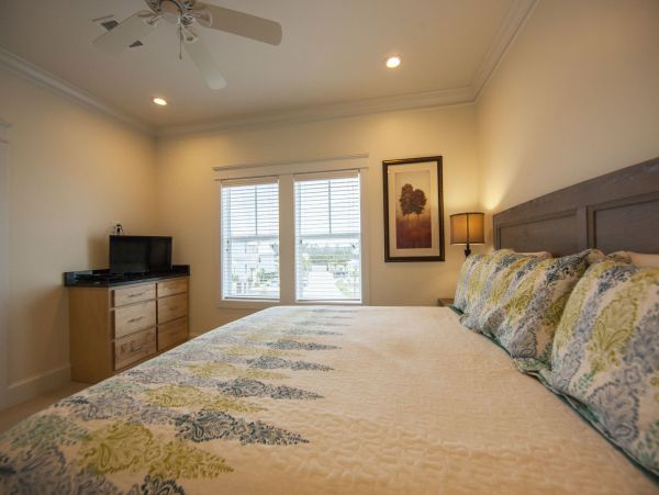 Beach House with Private Pool Can Sleep 44!