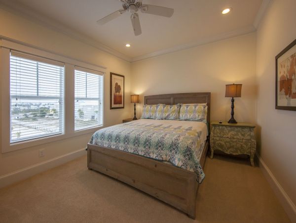 Beach House with Private Pool Can Sleep 44!