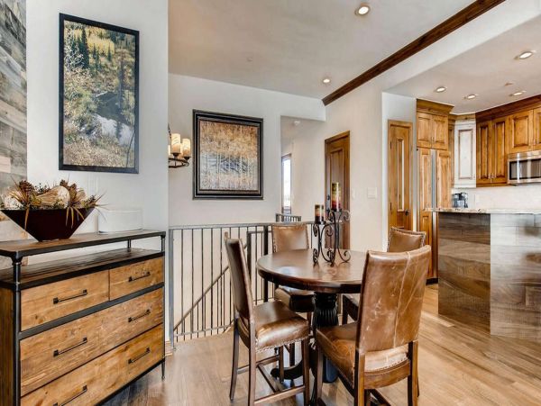 Mountain 3 Bedroom Luxury Condo Ski In-Ski Out Beaver Creek