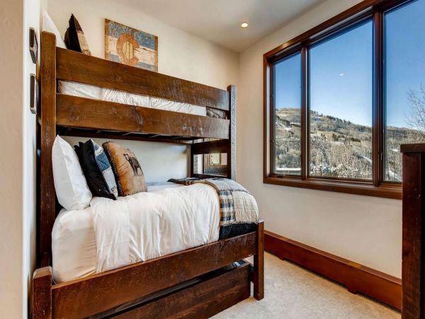 Mountain 3 Bedroom Luxury Condo Ski In-Ski Out Beaver Creek