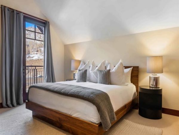 Three Plus Den Vail Luxury Penthouse
