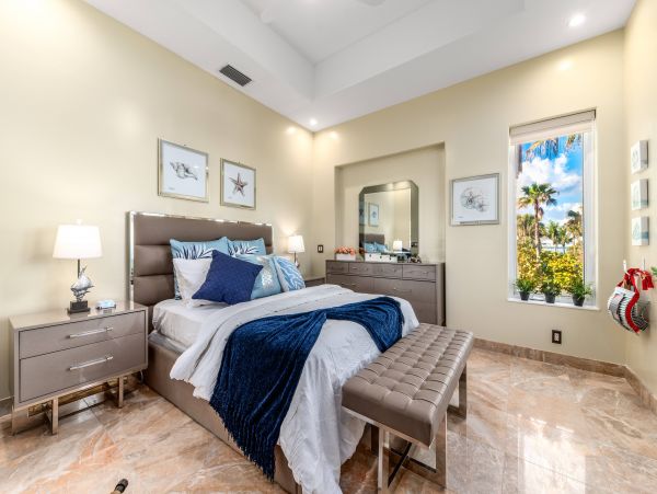 Beach Front 9 Bedroom Home with Private Pool & Views