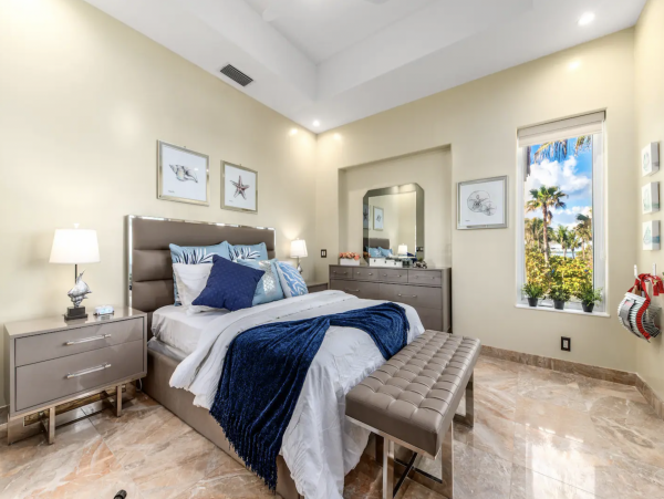 Beach Front 9 Bedroom Home with Private Pool & Views