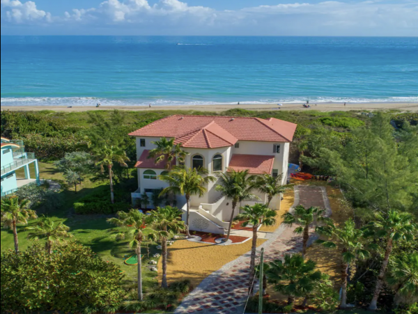 Beach Front 9 Bedroom Home with Private Pool & Views