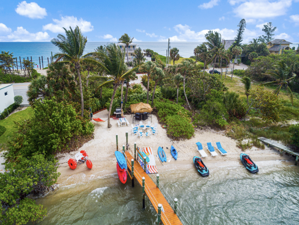 Beachfront  8 Bedroom Luxury  Beach House