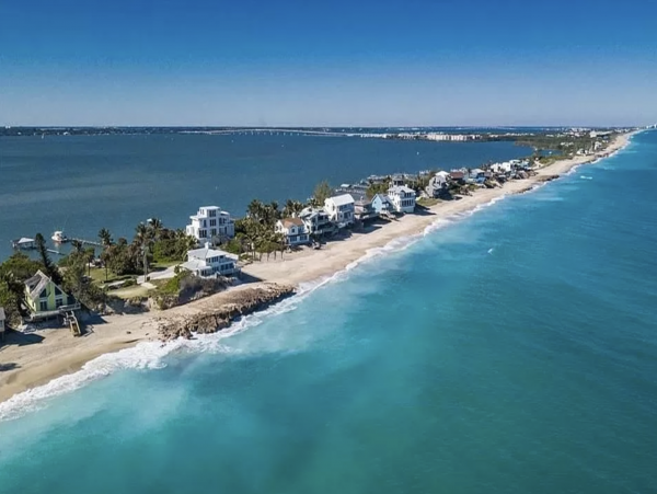 Beachfront  8 Bedroom Luxury  Beach House