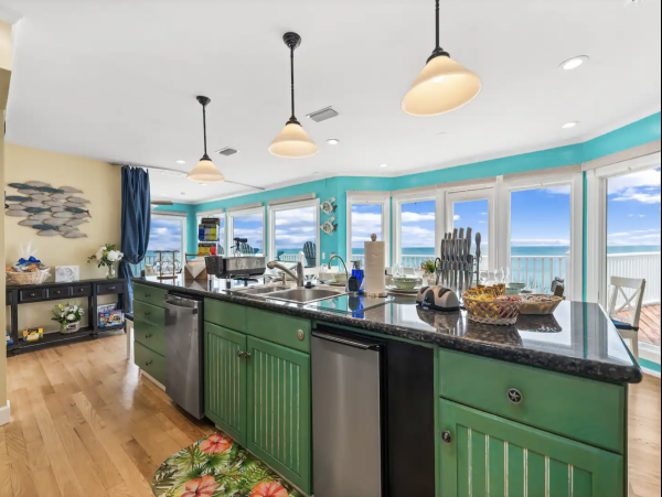 Beachfront  8 Bedroom Luxury  Beach House