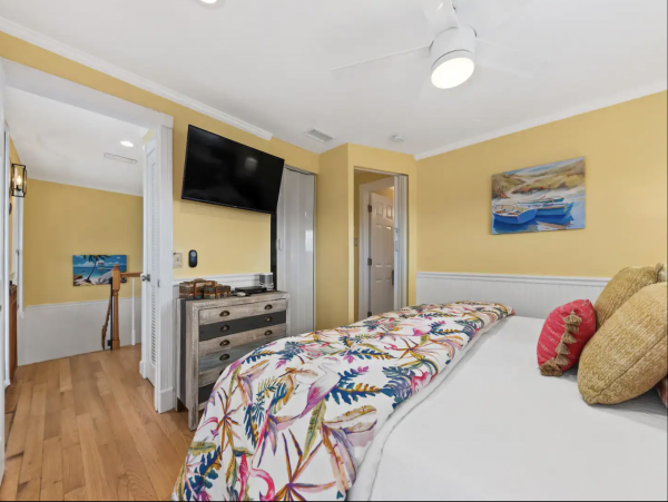 Beachfront  8 Bedroom Luxury  Beach House
