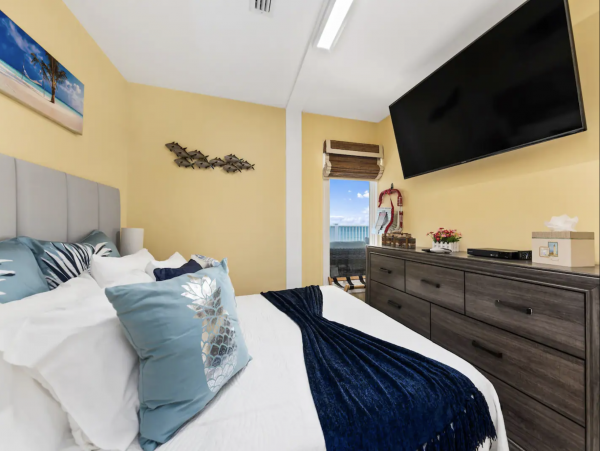 Beachfront  8 Bedroom Luxury  Beach House