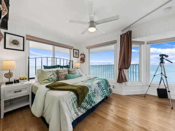 Beachfront  8 Bedroom Luxury  Beach House